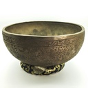 [SGP-055] KASA Lingam Jhumka Hand-Carving Hammered Singing Bowl "Peacocks" - D3 (30 cm, 2.9 kg)