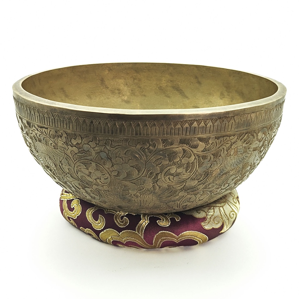 [SGP-052] KASA Jhumka Hand-Carving Hammered Singing Bowl "Dzhambala & Animals" - B3 (22 cm, 1.7 kg)
