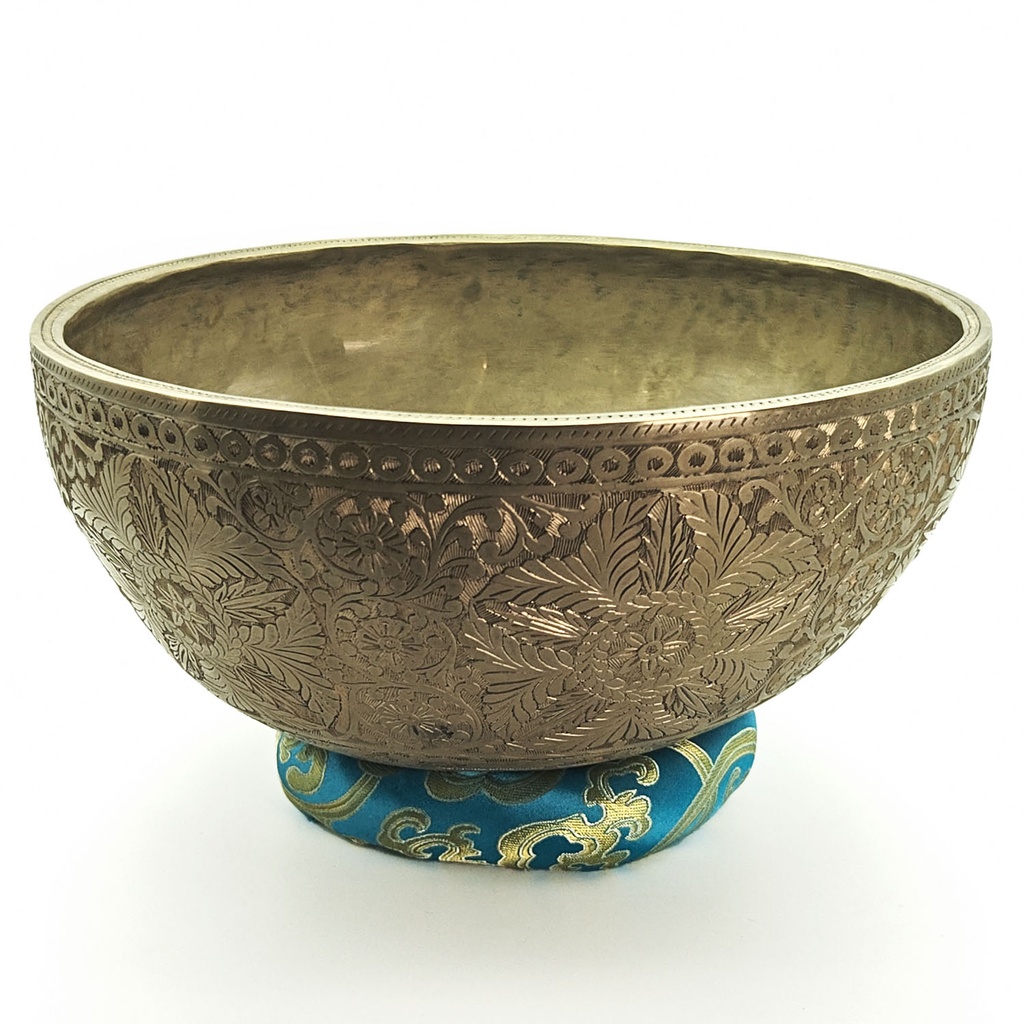 [SGP-046] KASA Jhumka Hand-Carving Hammered Singing Bowl "Flowers" - G3 (26 cm, 2.2 kg)
