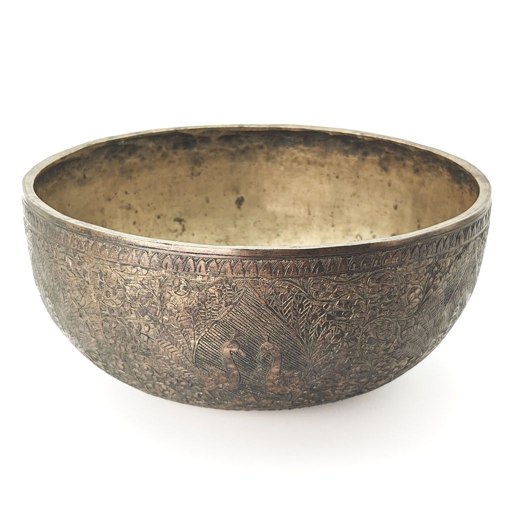 [ATQ-001] Antique Deep Carved 250-Years-Old Hammered Singing Bowl - C3 (26 cm, 1.9 kg)
