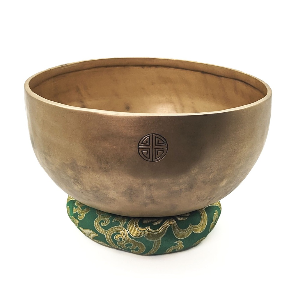 [FMS-032] Fullmoon Santa Hammered Singing Bowl - G3 (19 cm, 0.9 kg)