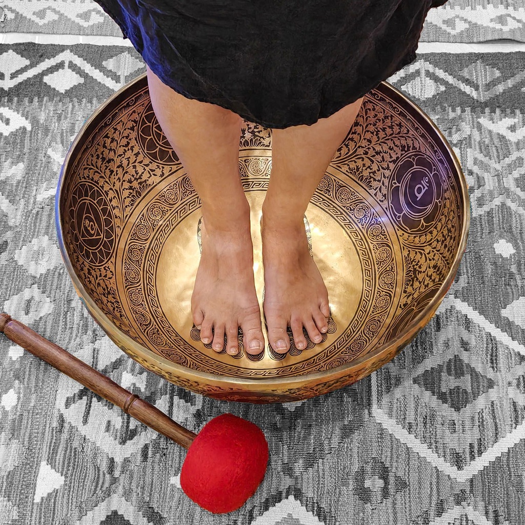 [SMB-044] Standing Mantra Hammered Singing Bowl - A2 (58 cm, 14.5 kg)