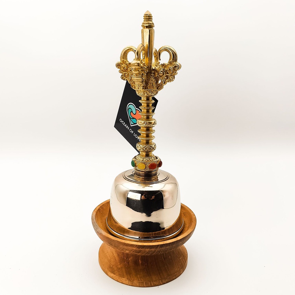 mui-094_genta_priest_bell_02