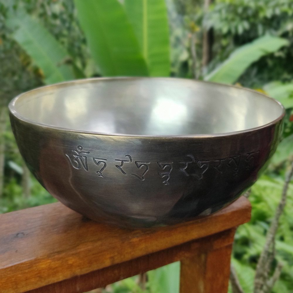 newmoon_singing_bowl_big_02