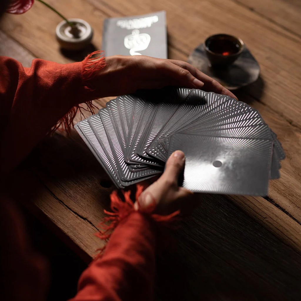 cdk-018_card_deck_shadows_of_light_06